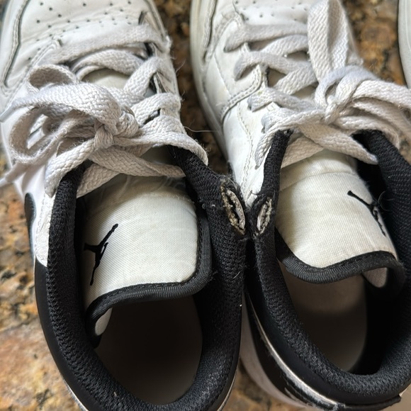 Two pair Air Jordan low Kids' Sneakers - White and Black Duo- read description - Picture 6 of 7